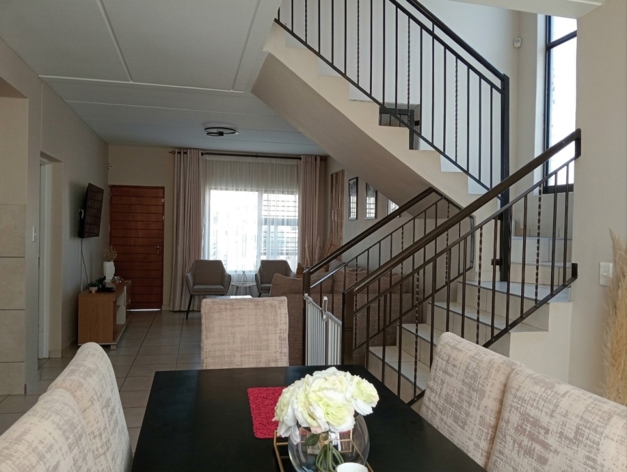 To Let 3 Bedroom Property for Rent in Waterval East North West